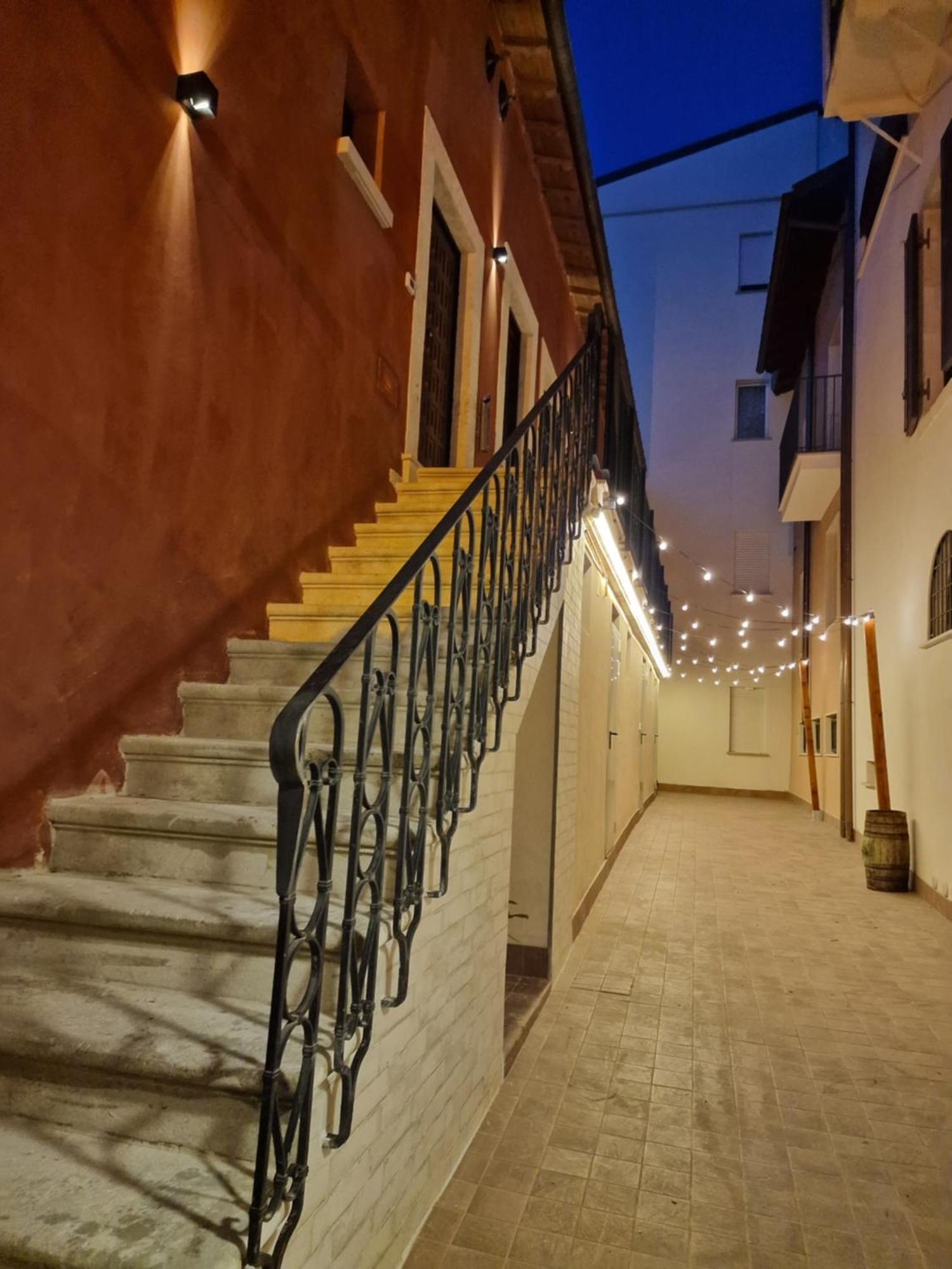 Vagabondando Travel House Villa LʼAquila Exterior foto